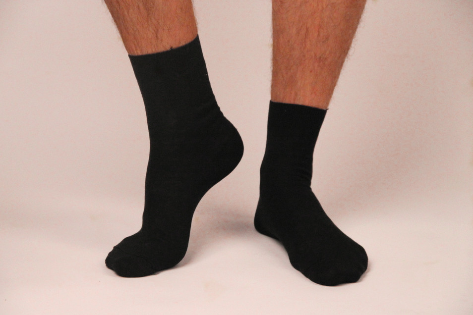 Носки 5с40 Смоленск 5 пар. Носки черные. Носки мужские черные. Мужские носки на ногах.